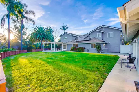 Exterior - 1046 Salem St, Vista, CA 92084 photo 10 of 15