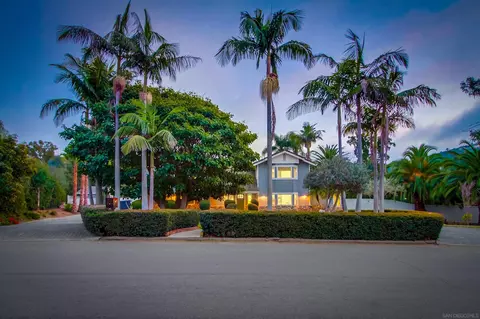 Exterior - 1046 Salem St, Vista, CA 92084 photo 3 of 15