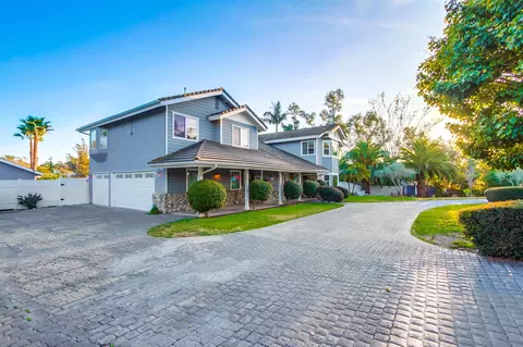 Exterior - 1046 Salem St, Vista, CA 92084 photo 12 of 15