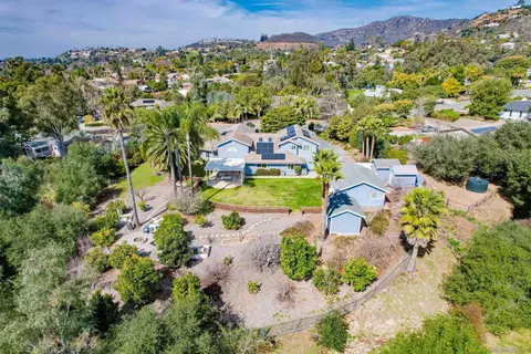 View/Area - 1046 Salem St, Vista, CA 92084 photo 4 of 4