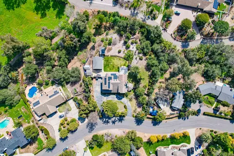 View/Area - 1046 Salem St, Vista, CA 92084 photo 3 of 4