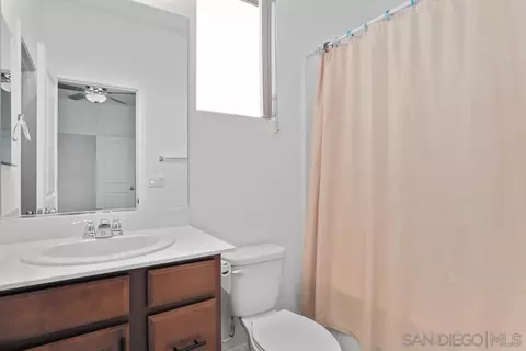 Bath - 29634 Valance Ct, Menifee, CA 92584 photo 3 of 4
