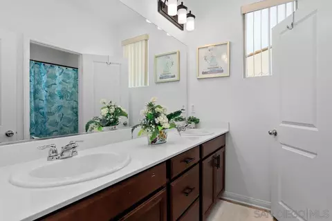 Bath - 29634 Valance Ct, Menifee, CA 92584 photo 4 of 4