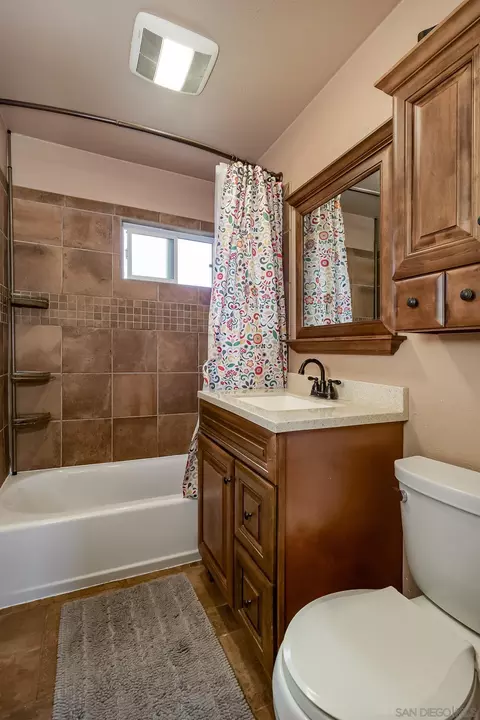 Bath - 9717 Hirsch Rd, Santee, CA 92071 photo 2 of 2