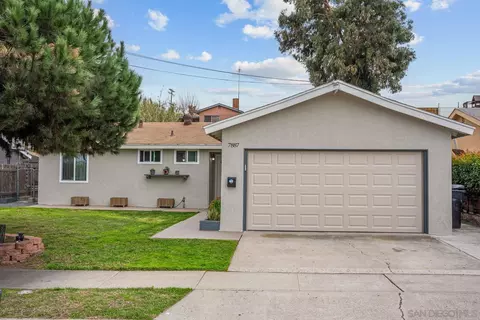 7887 Hunthaven Rd, San Diego, CA 92114