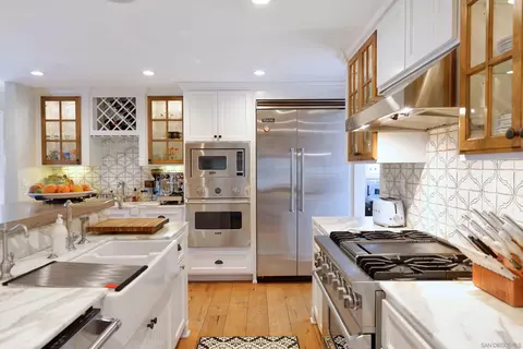 Kitchen - 5844 Beaumont, La Jolla, CA 92037 photo 3 of 3