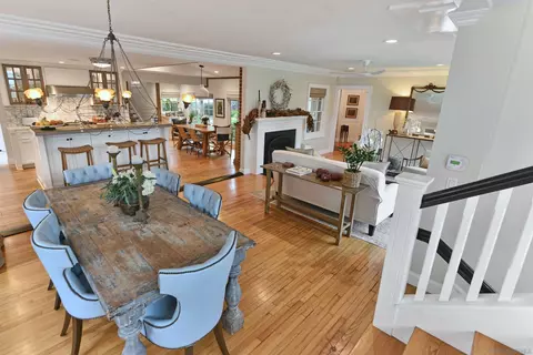 Dining - 5844 Beaumont, La Jolla, CA 92037 photo 3 of 5