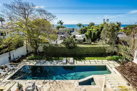 Exterior - 5844 Beaumont, La Jolla, CA 92037 photo 8 of 8