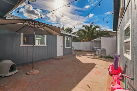 Exterior - 731 Franklin Ave, El Cajon, CA 92020 photo 3 of 8