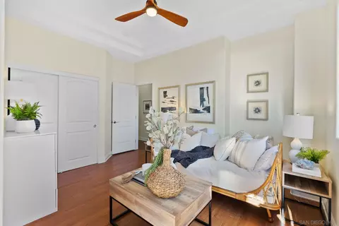 Living - 204 Oak St, Oceanside, CA 92054 photo 4 of 4
