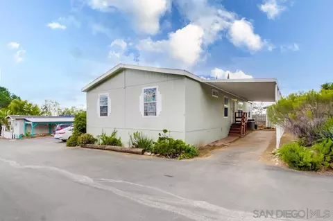 250 La Cresta Heights Rd #SPC 9, El Cajon, CA 92021
