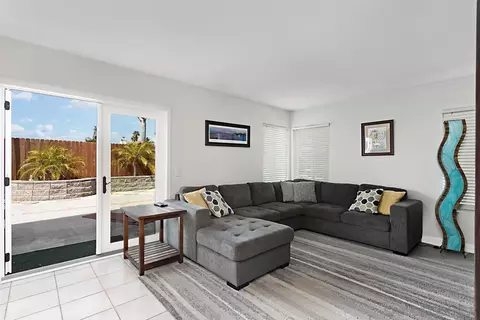 Living - 5347 Rio Plata Dr, Oceanside, CA 92057 photo 2 of 3