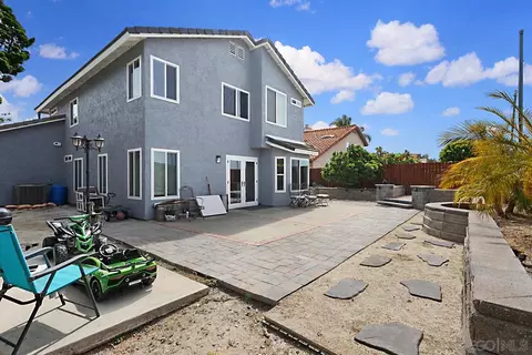 Exterior - 5347 Rio Plata Dr, Oceanside, CA 92057 photo 8 of 10