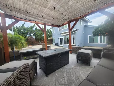 Exterior - 5347 Rio Plata Dr, Oceanside, CA 92057 photo 6 of 10
