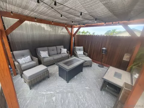 Exterior - 5347 Rio Plata Dr, Oceanside, CA 92057 photo 5 of 10