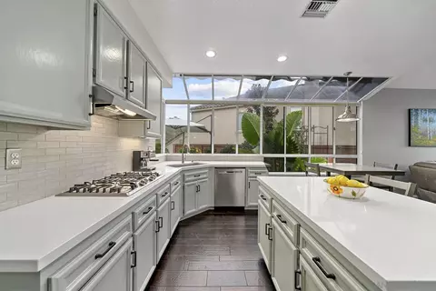 Kitchen - 2205 View Crest Gln, Escondido, CA 92026 photo 4 of 4