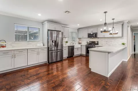 Kitchen - 13107 Shenandoah Dr, Lakeside, CA 92040 photo 3 of 5