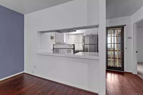 Living - 4847 Parks Ave #32, La Mesa, CA 91942 photo 2 of 2