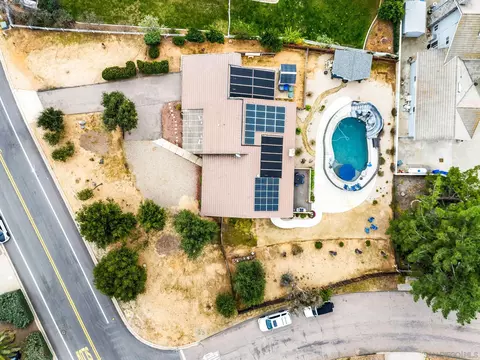 24721 Watt Rd, Ramona, CA 92065