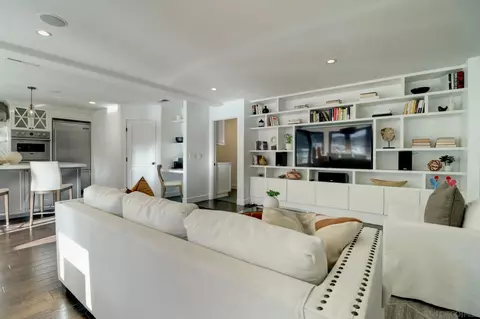 Living - 14256 Minorca Cv, Del Mar, CA 92014 photo 11 of 11