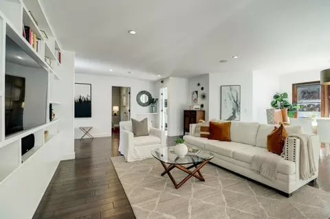 Living - 14256 Minorca Cv, Del Mar, CA 92014 photo 8 of 11