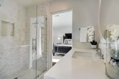 Bath - 14256 Minorca Cv, Del Mar, CA 92014 photo 2 of 9
