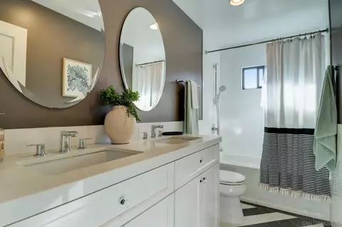Bath - 14256 Minorca Cv, Del Mar, CA 92014 photo 8 of 9