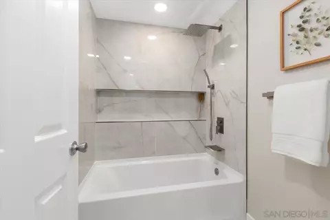 Bath - 4692 Adra Way, Oceanside, CA 92056 photo 5 of 6