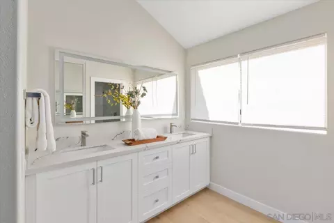 Bath - 4692 Adra Way, Oceanside, CA 92056 photo 6 of 6