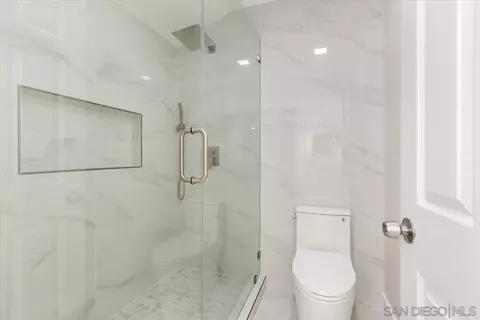 Bath - 4692 Adra Way, Oceanside, CA 92056 photo 4 of 6