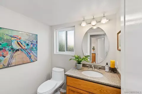 Bath - 1682 Pinnacle Way, Vista, CA 92081 photo 1 of 3