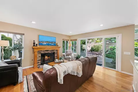 Living - 1682 Pinnacle Way, Vista, CA 92081 photo 4 of 4