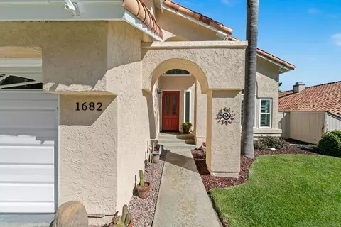 Exterior - 1682 Pinnacle Way, Vista, CA 92081 photo 2 of 6
