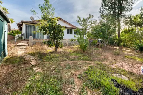 10716 Meadow Glen Way E, Escondido, CA 92026 photo 17