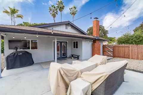 Exterior - 910 Ruby Dr, Vista, CA 92083 photo 5 of 13