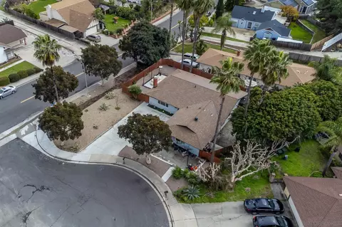 View/Area - 910 Ruby Dr, Vista, CA 92083 photo 8 of 8