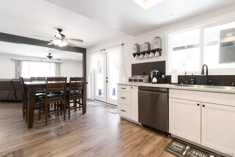 Kitchen - 910 Ruby Dr, Vista, CA 92083 photo 7 of 8