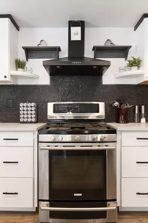Kitchen - 910 Ruby Dr, Vista, CA 92083 photo 8 of 8
