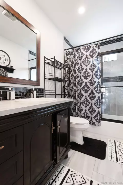 Bath - 910 Ruby Dr, Vista, CA 92083 photo 6 of 6