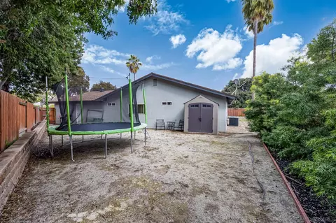 Exterior - 910 Ruby Dr, Vista, CA 92083 photo 9 of 13