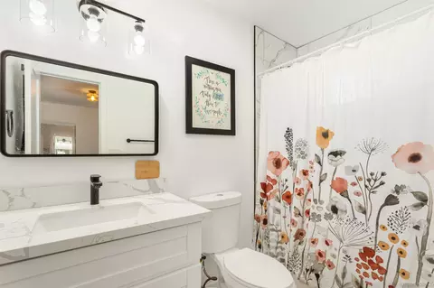 Bath - 1324 S Pacific #3, Oceanside, CA 92054 photo 3 of 3