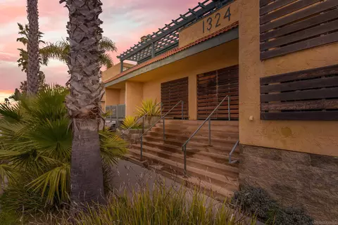 Exterior - 1324 S Pacific #3, Oceanside, CA 92054 photo 3 of 4