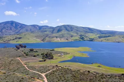 View/Area - 9483 Avenida Acero, Spring Valley, CA 91977 photo 6 of 7