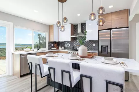 Kitchen - 9483 Avenida Acero, Spring Valley, CA 91977 photo 7 of 12