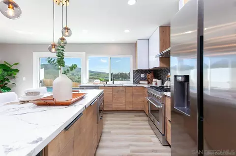 Kitchen - 9483 Avenida Acero, Spring Valley, CA 91977 photo 2 of 12