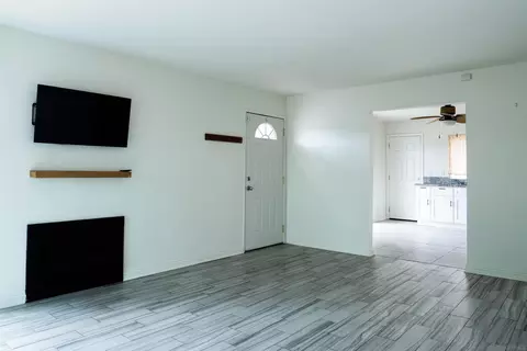 Living - 44511 La Paz Rd, Temecula, CA 92592 photo 2 of 2