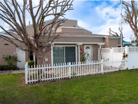 Exterior - 44511 La Paz Rd, Temecula, CA 92592 photo 2 of 7