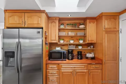 Kitchen - 14164 Lyons Valley Rd, Jamul, CA 91935 photo 3 of 5