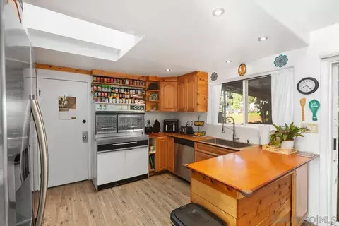 Kitchen - 14164 Lyons Valley Rd, Jamul, CA 91935 photo 1 of 5