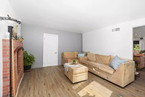 Living - 14164 Lyons Valley Rd, Jamul, CA 91935 photo 2 of 2